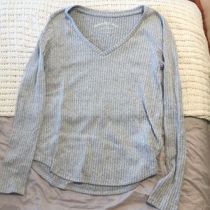 Grey, v-neck long sleeve